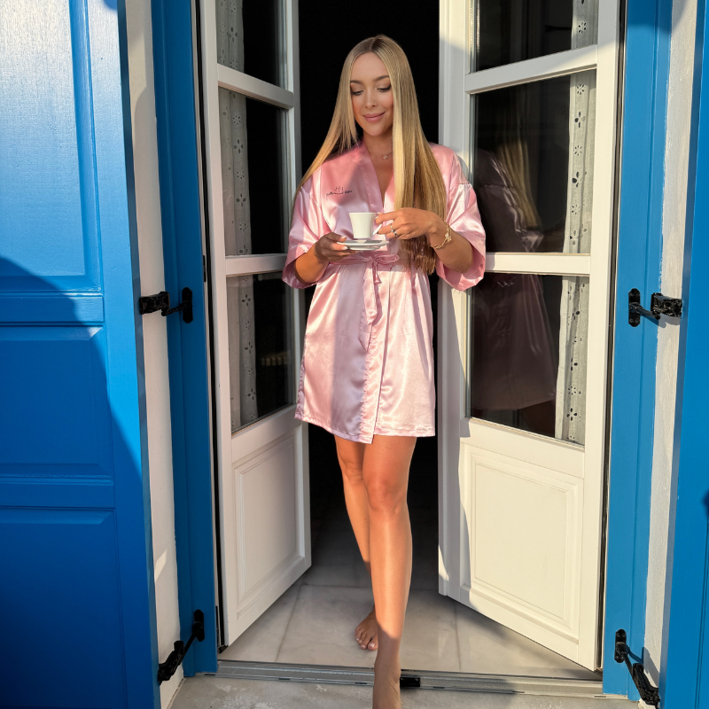 LIMITED EDITION HOLLYWOOD HAIR BATHROBE - THE PINK TOUR EDITION